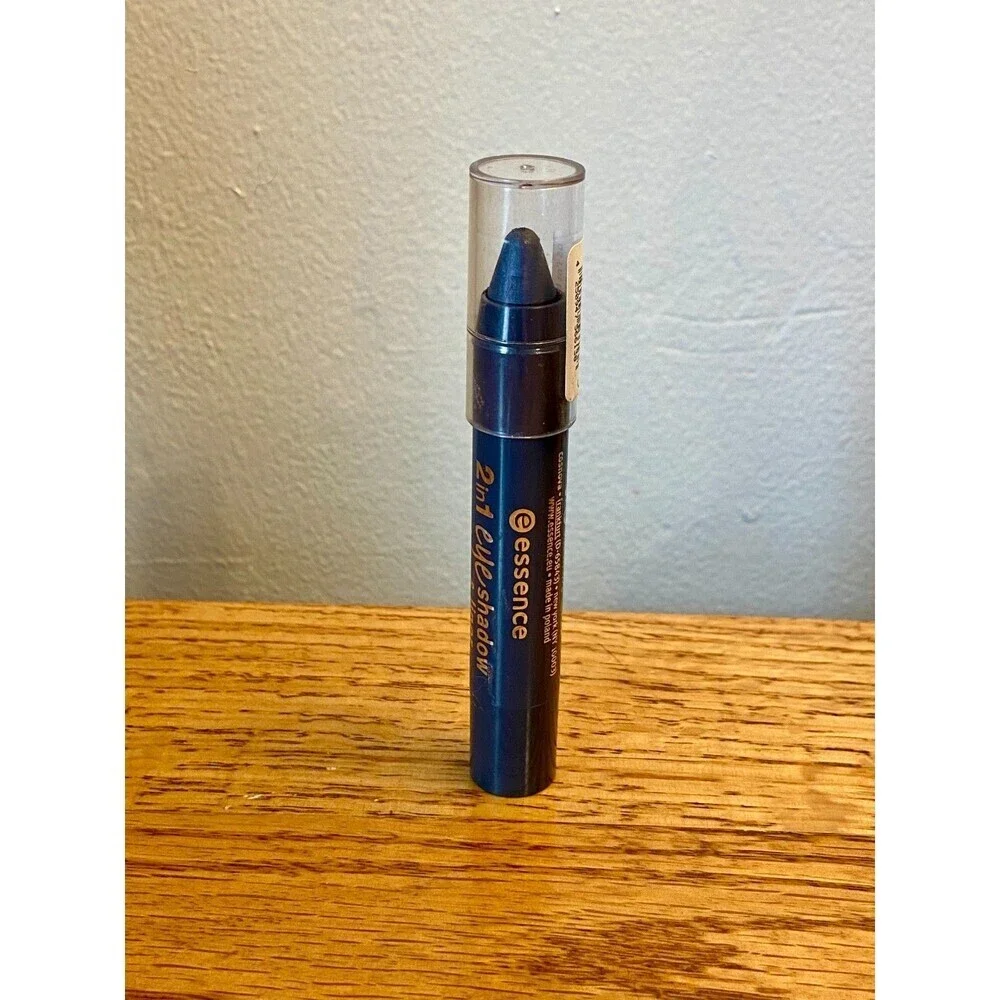 ESSENCE 2 IN 1 EYESHADOW &LINER WATERPROOF #05 Im Blue Rare Crayon